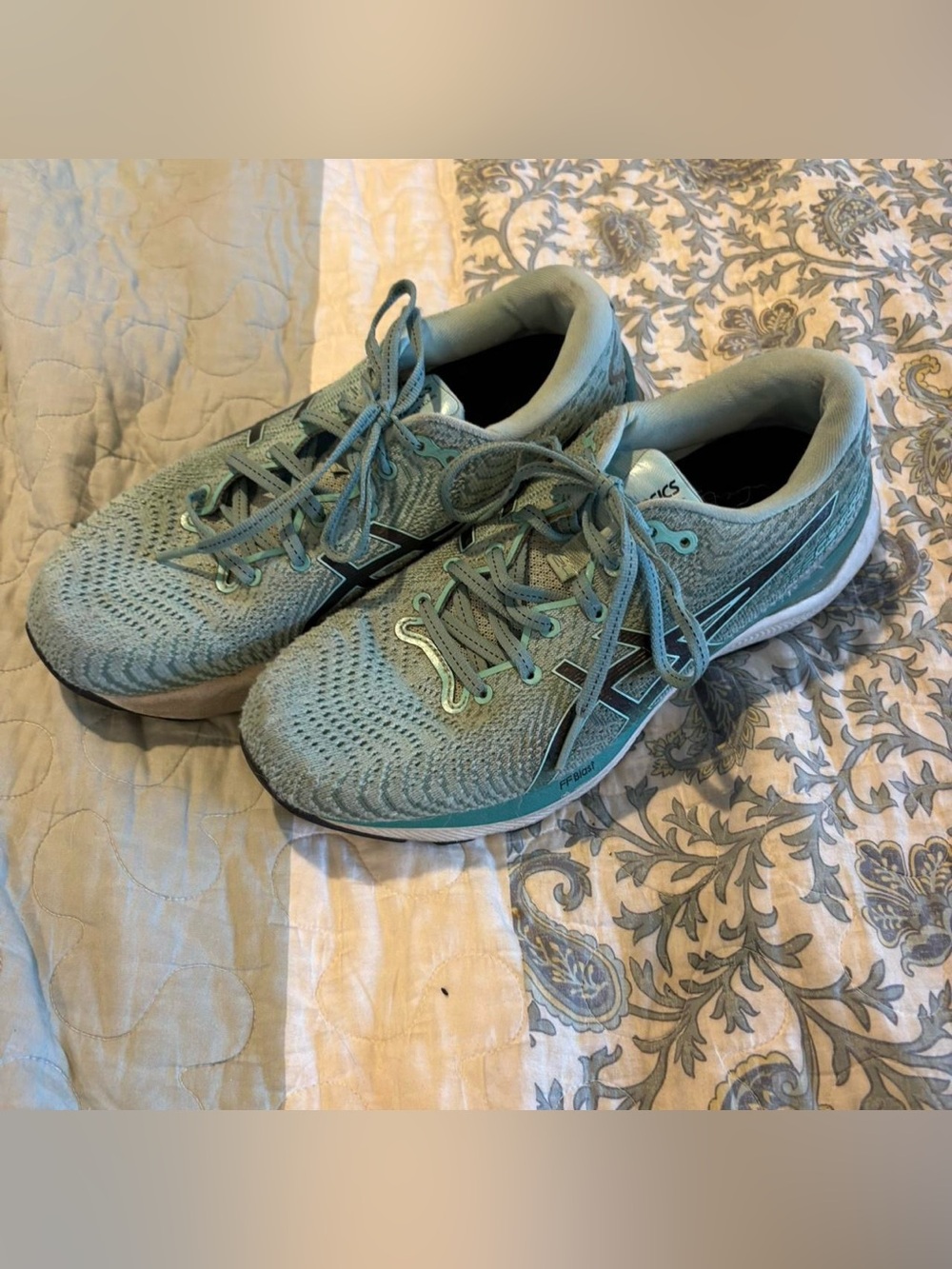 ASICS Gel Cumulus teal running shoes